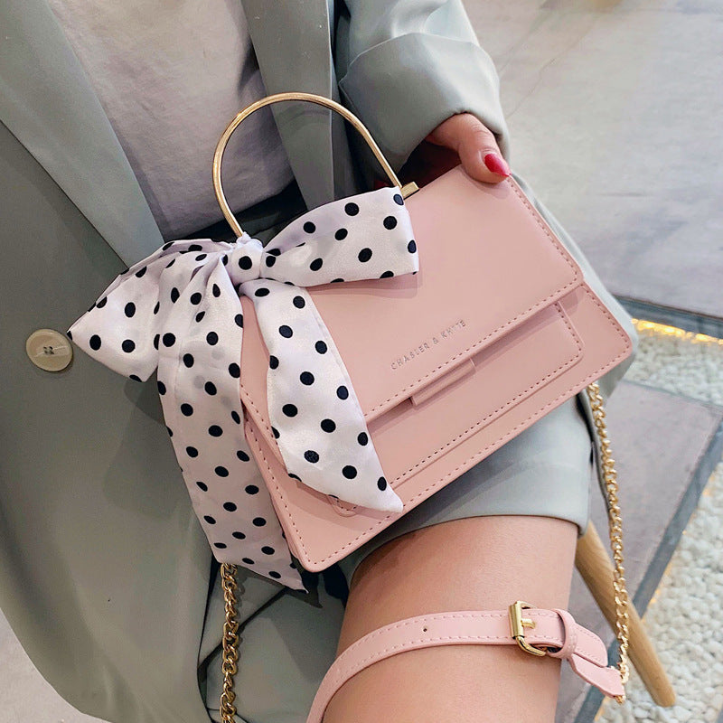 Popular  Small Trendy Chain Shoulder Handbags