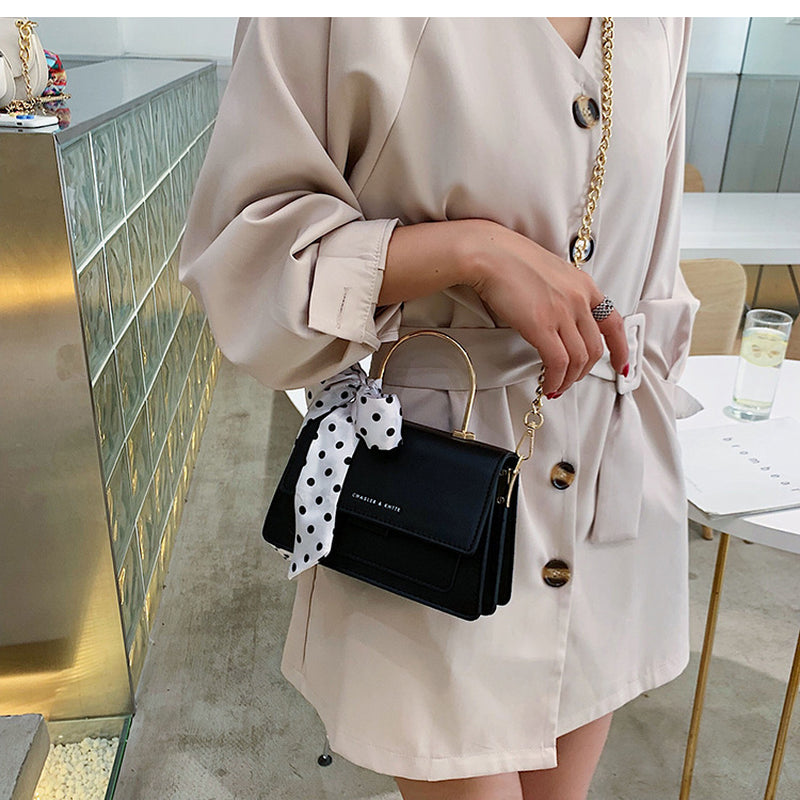 Popular  Small Trendy Chain Shoulder Handbags